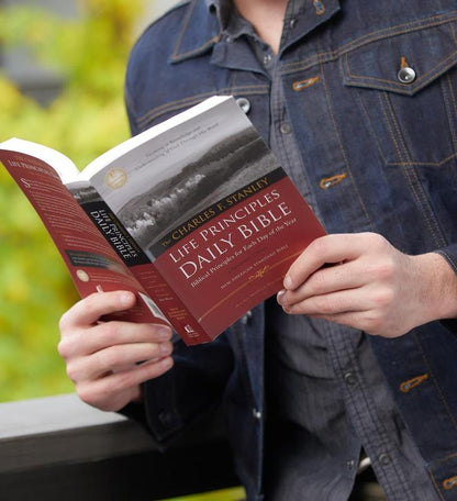 Charles Stanley NASB Life Principles Bible